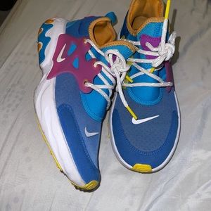 Nike sneakers super cute colorway